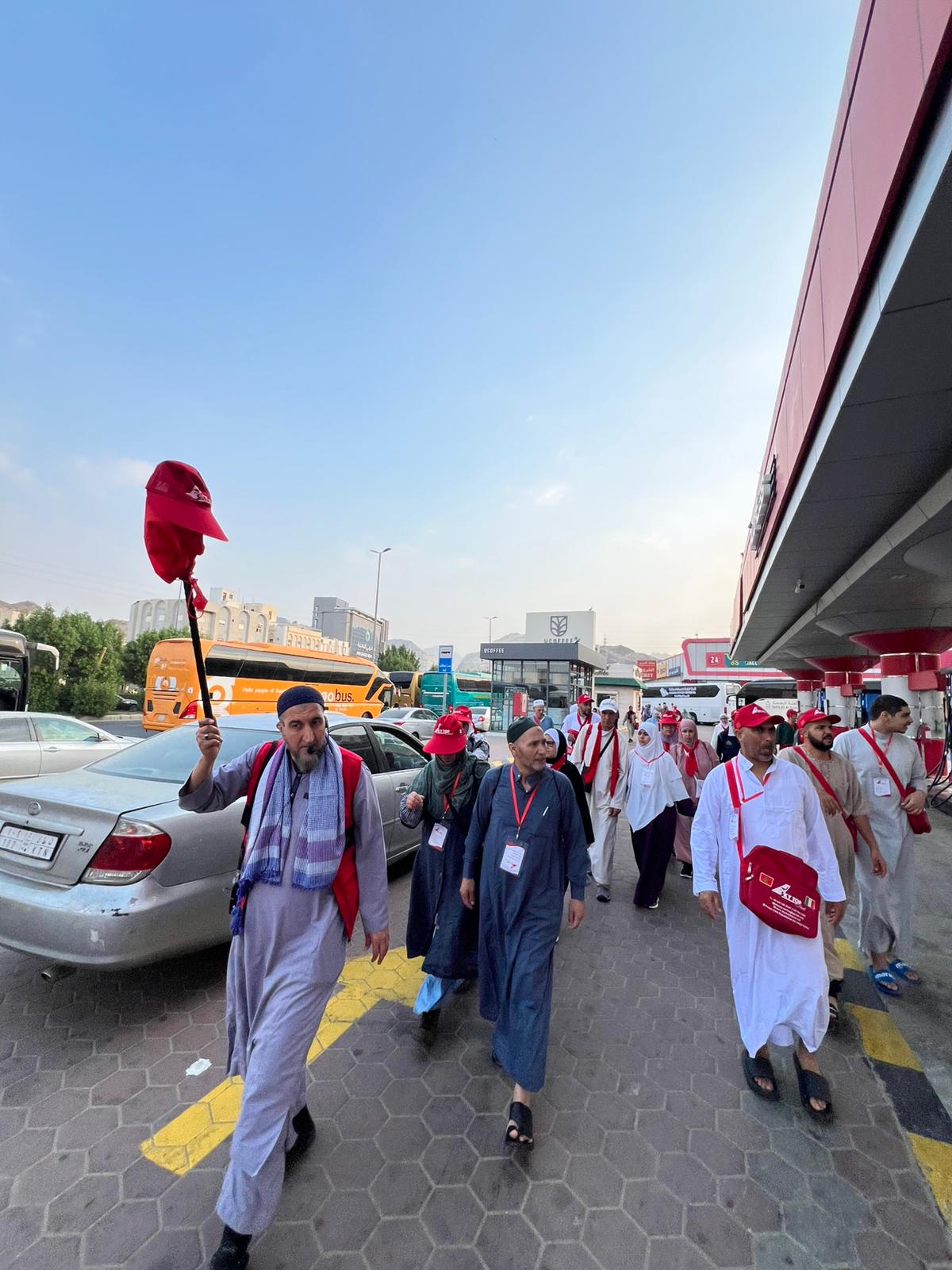 Tawaf.it group walking
